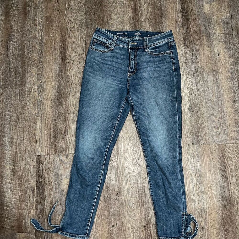 St. John's Bay Women's Size 8 Blue Skinny Ankle Jeans Frayed Hem